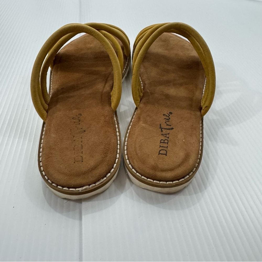 24. Women’s Diba super cute Mustard Strappy Sandals (9) - Picture 3 of 6